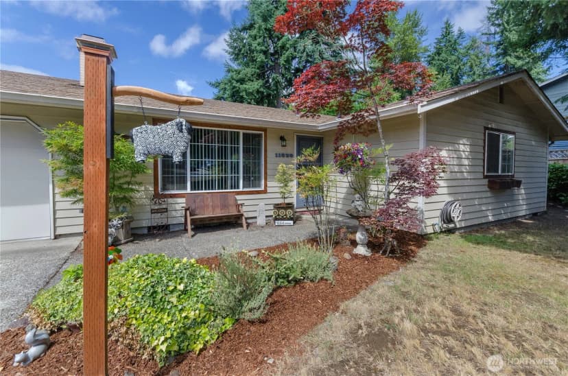 Property photo for 11630 211th Avenue E, Bonney Lake photo 3