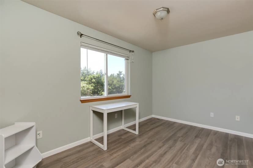 Property photo for 1003 Nw Kelly Place, Oak Harbor photo 21