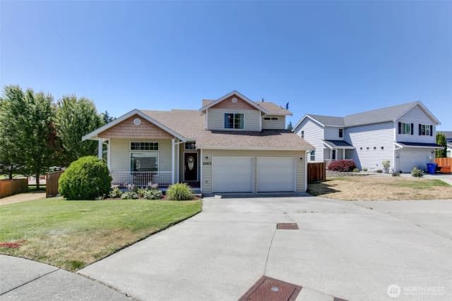 Property photo for 1003 Nw Kelly Place, Oak Harbor photo 2