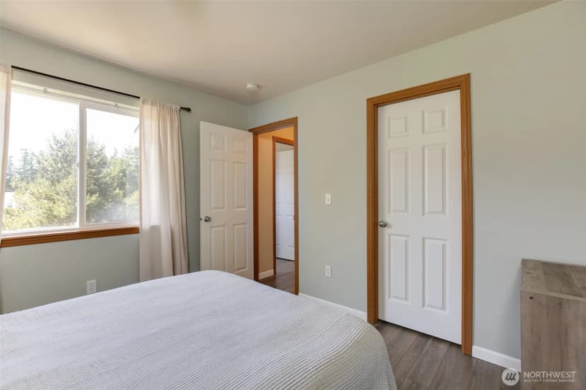 Property photo for 1003 Nw Kelly Place, Oak Harbor photo 26