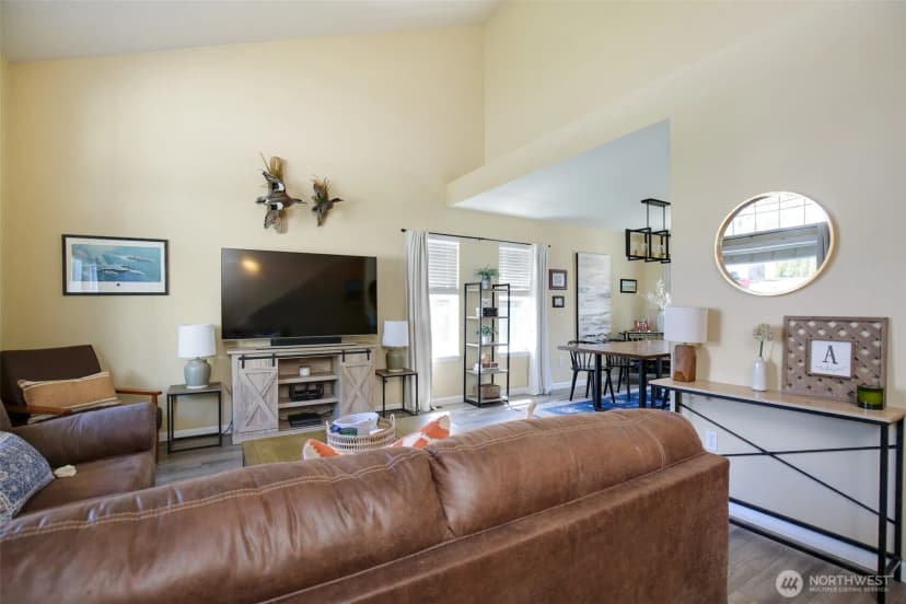 Property photo for 1003 Nw Kelly Place, Oak Harbor photo 6
