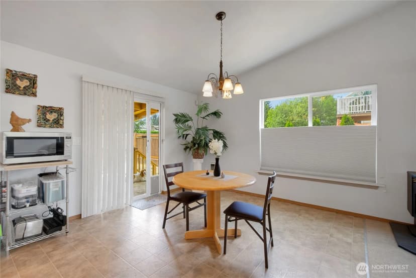 Property photo for 12906 Ridgewood Drive E, Bonney Lake photo 6