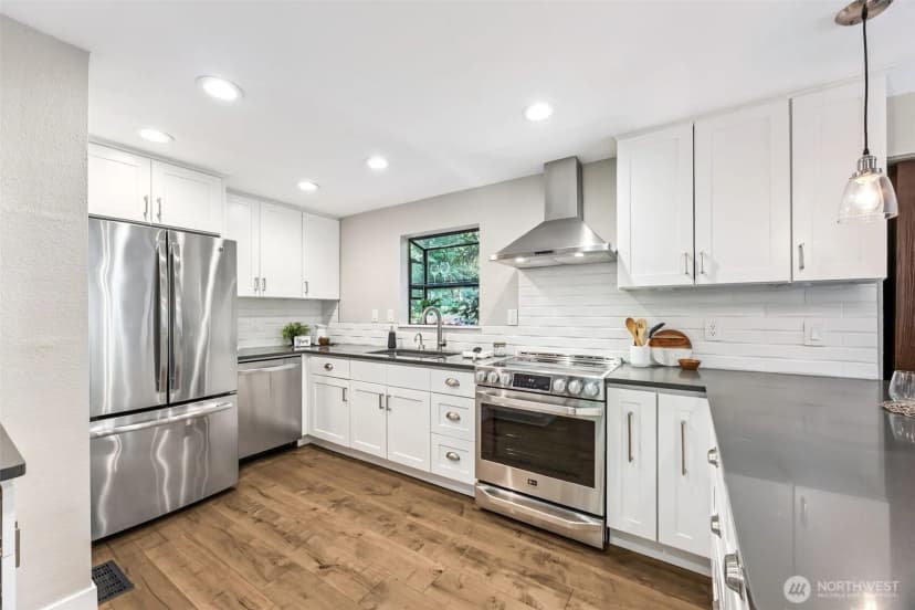 Property photo for 21232 Ne 12th Street, Sammamish photo 10