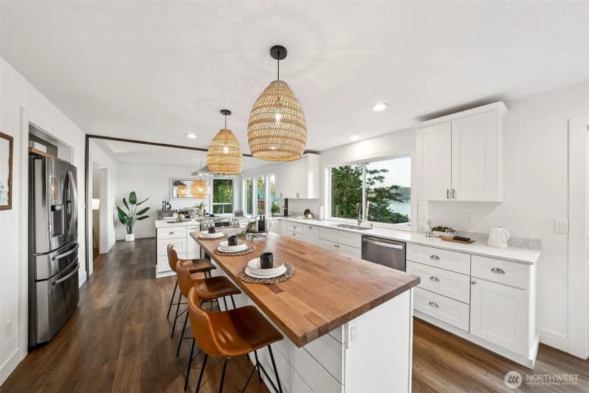 Property photo for 8107 Warren Drive Nw, Gig Harbor photo 11
