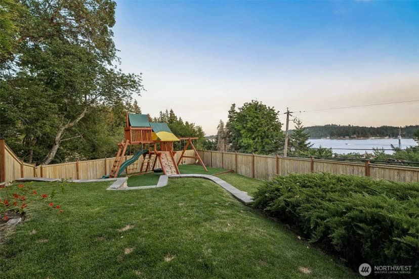 Property photo for 8107 Warren Drive Nw, Gig Harbor photo 35