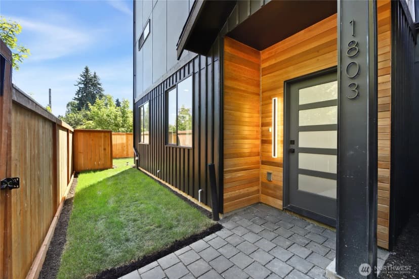 Property photo for 1803 Sw Elmgrove Street, Seattle photo 3