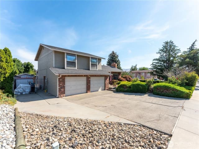 Property photo for 901 Willis Street, Wenatchee photo 3