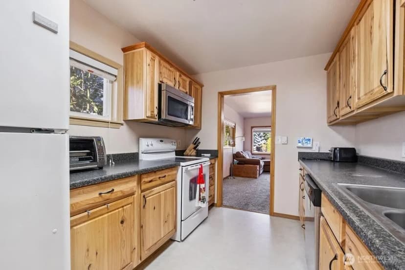 Property photo for 3578 E F Street, Tacoma photo 8