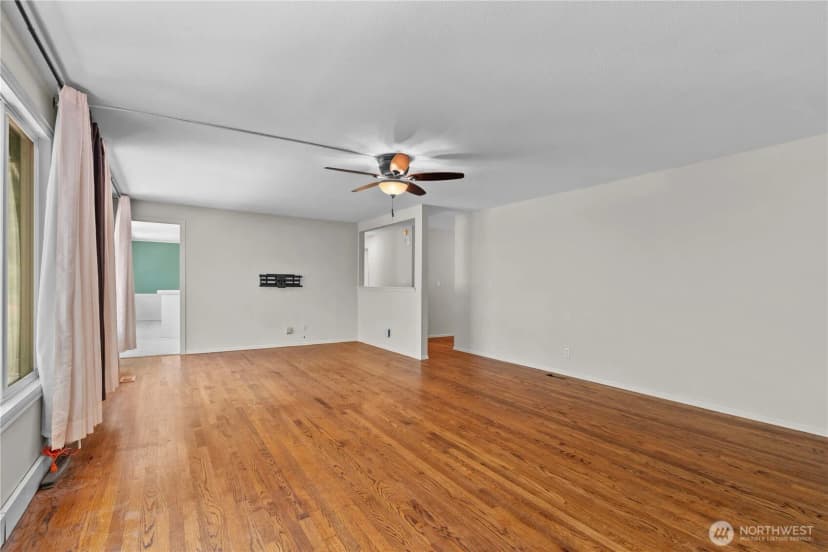Property photo for 354 Nw 177th Street, Shoreline photo 9