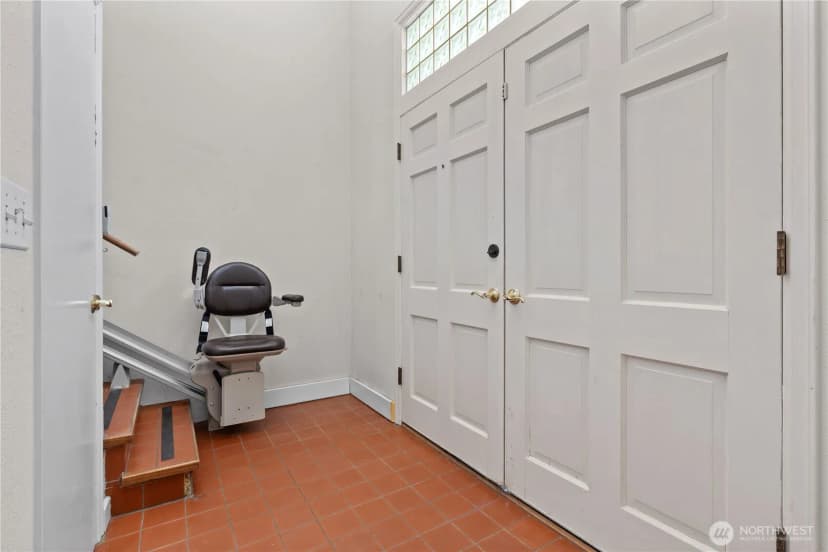 Property photo for 354 Nw 177th Street, Shoreline photo 21