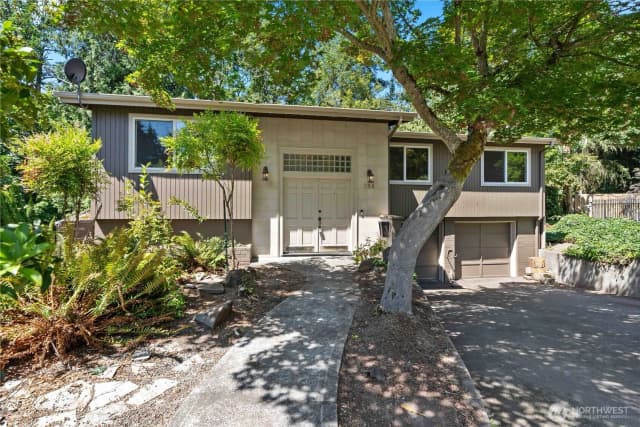 Property photo for 354 Nw 177th Street, Shoreline photo 2