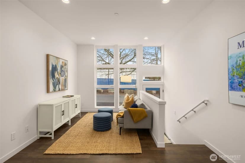 Property photo for 2223 25th Avenue S, Seattle photo 3