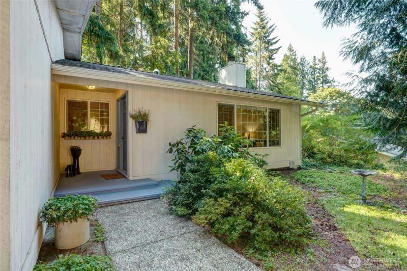Property photo for 4235 164th Avenue Se, Bellevue photo 2