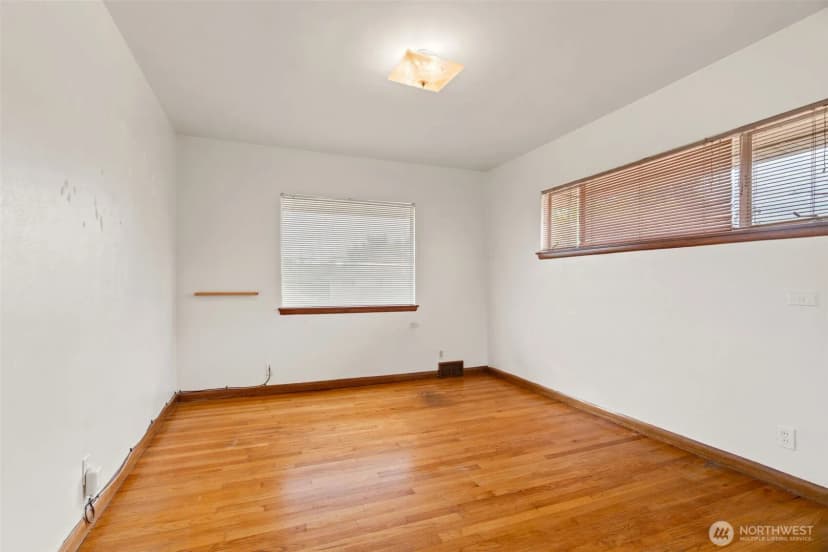 Property photo for 2117 S Bayview Street, Seattle photo 12