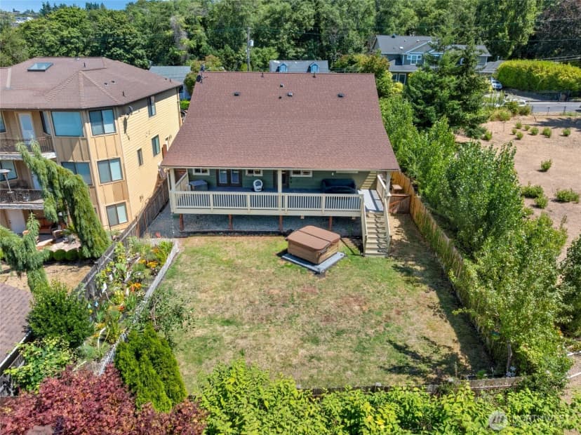 Property photo for 2010 Crystal Springs Road W, Tacoma photo 34