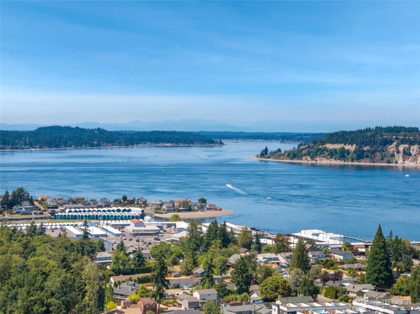 Property photo for 2010 Crystal Springs Road W, Tacoma photo 38