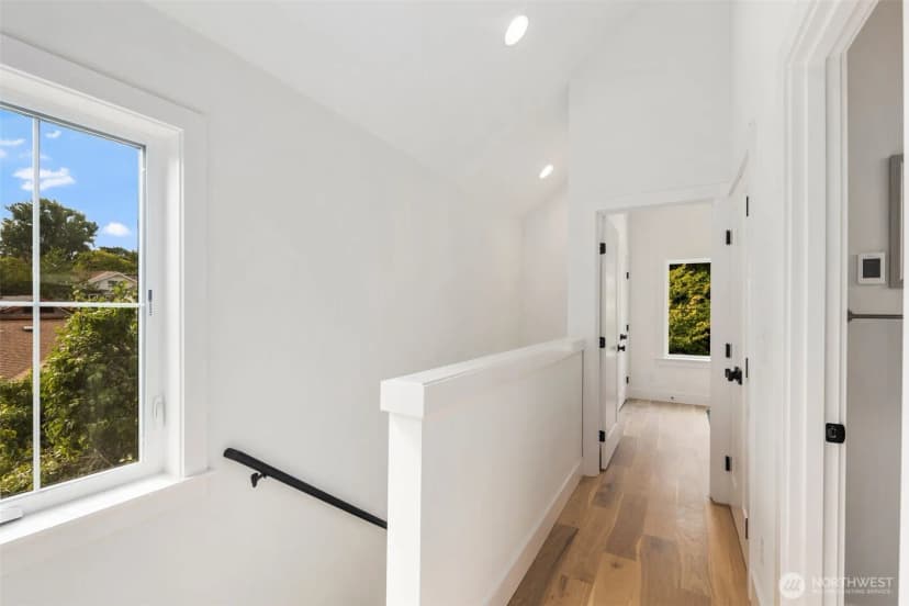 Property photo for 2937 36th Avenue S, Seattle photo 21