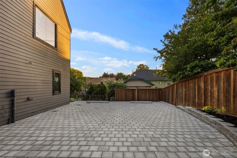Property photo for 2937 36th Avenue S, Seattle photo 26