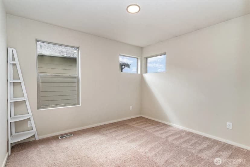 Property photo for 32977 Skyline Lane, Black Diamond photo 23