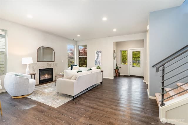 Property photo for 32977 Skyline Lane, Black Diamond photo 3