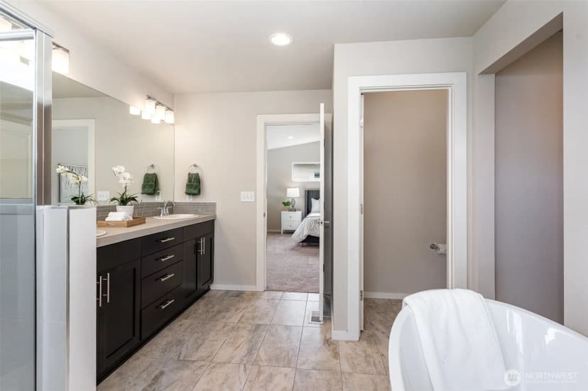 Property photo for 32977 Skyline Lane, Black Diamond photo 20