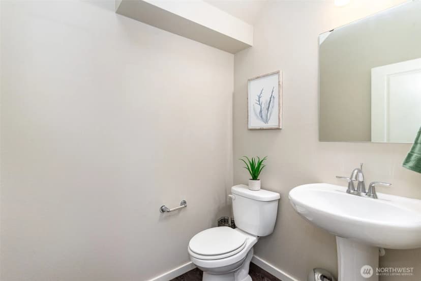 Property photo for 32977 Skyline Lane, Black Diamond photo 13
