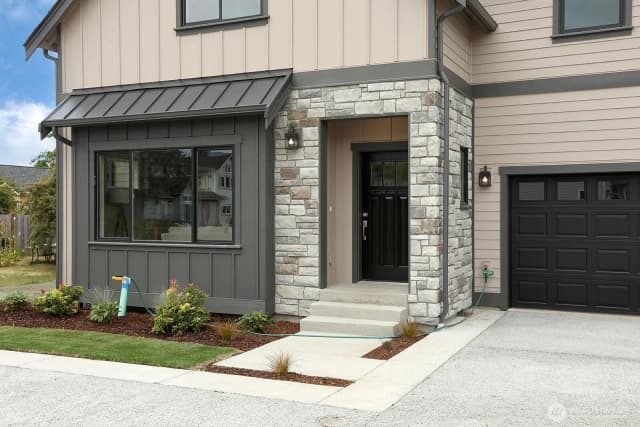 Property photo for 683 3rd Street #1(a), Langley photo 5