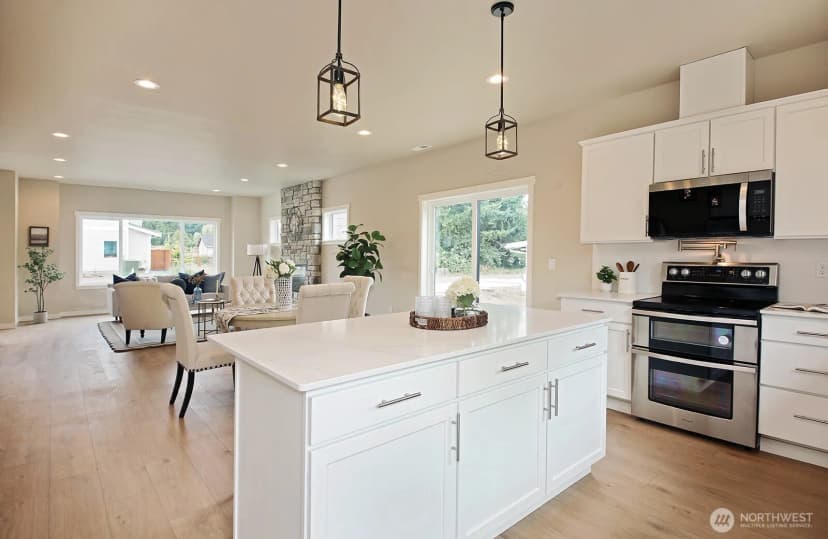 Property photo for 683 3rd Street #1(a), Langley photo 13