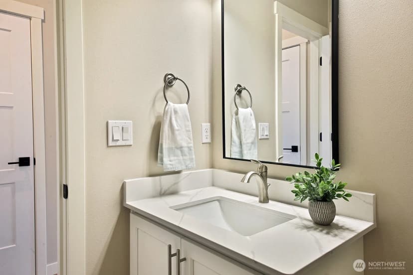 Property photo for 683 3rd Street #1(a), Langley photo 17
