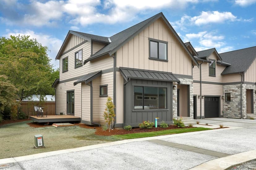 Property photo for 683 3rd Street #1(a), Langley photo 29
