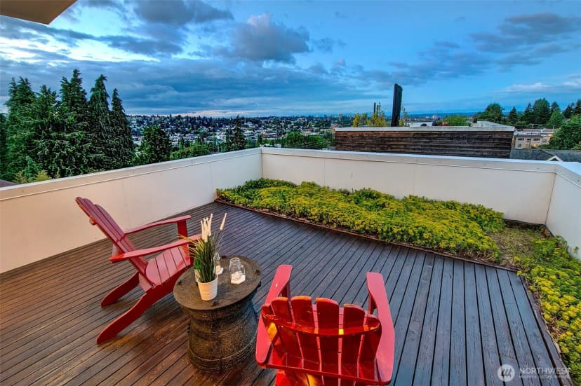 Property photo for 3004 5th Avenue W, Seattle photo 15