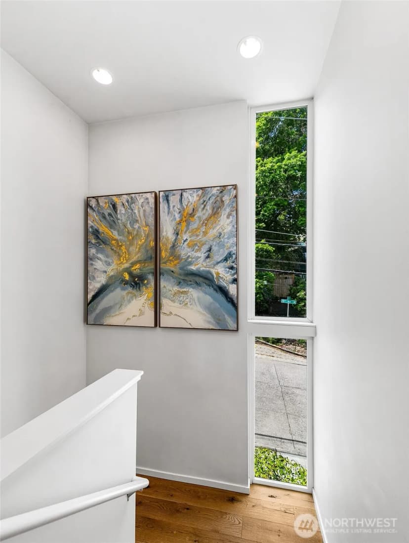 Property photo for 3004 5th Avenue W, Seattle photo 19