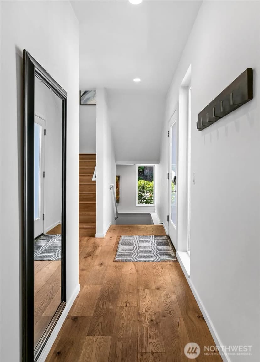 Property photo for 3004 5th Avenue W, Seattle photo 16