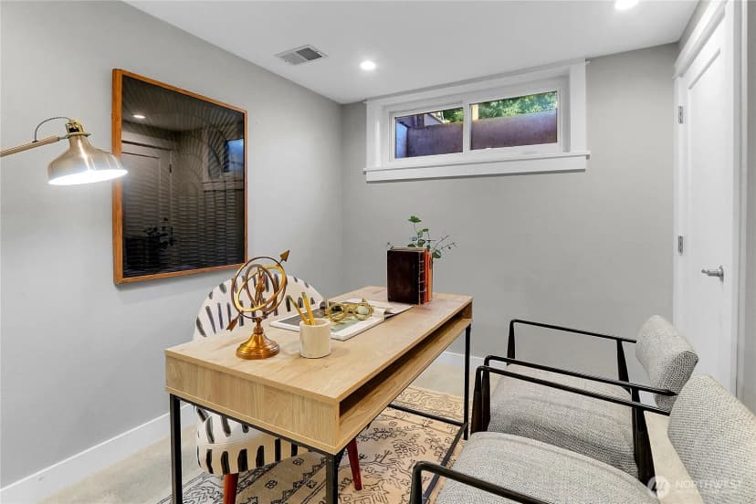 Property photo for 5020 47th Avenue Ne, Seattle photo 16