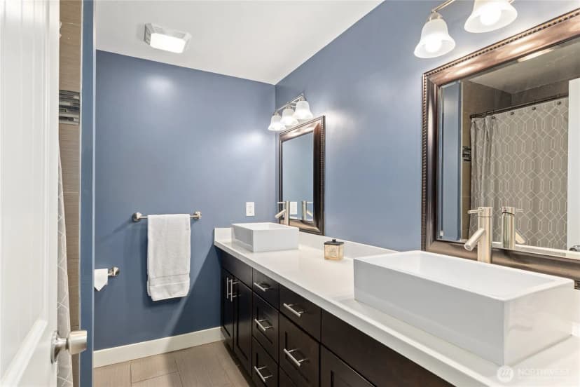 Property photo for 22528 94th Avenue S, Kent photo 24