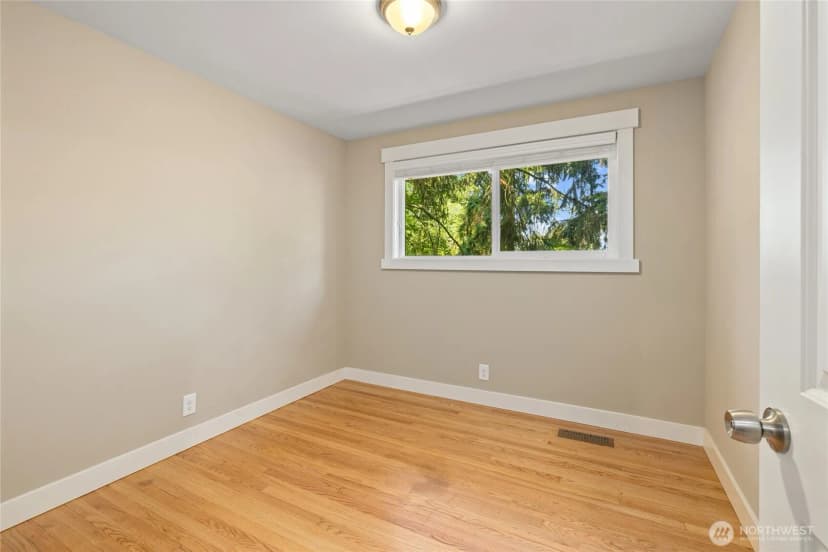 Property photo for 22528 94th Avenue S, Kent photo 22