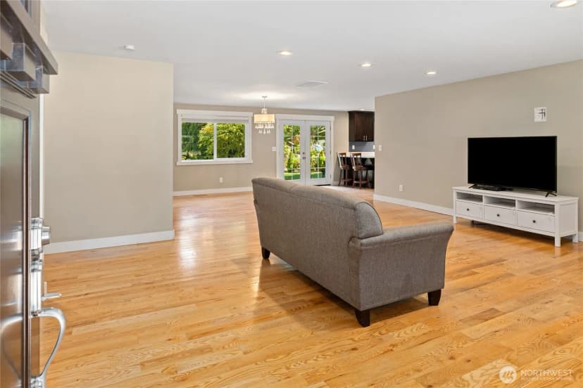 Property photo for 22528 94th Avenue S, Kent photo 10