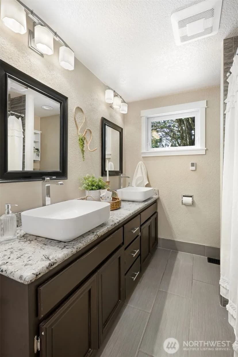 Property photo for 18121 102nd Drive Se, Snohomish photo 9