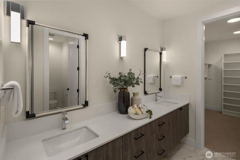 Property photo for 13324 132nd Avenue Ne, Kirkland photo 23
