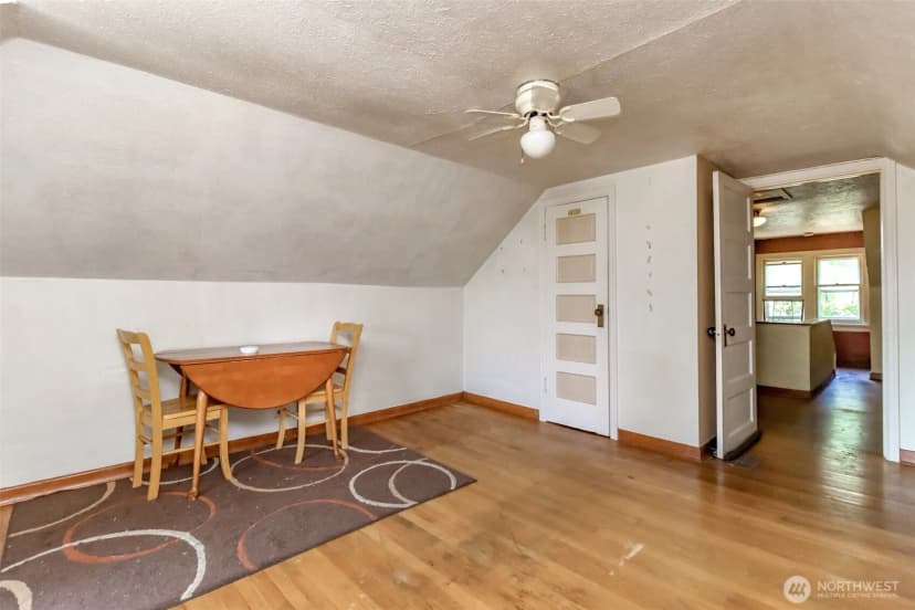 Property photo for 285 Earlington Avenue Sw, Renton photo 22