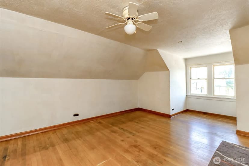 Property photo for 285 Earlington Avenue Sw, Renton photo 23