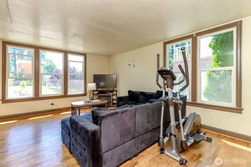 Property photo for 285 Earlington Avenue Sw, Renton photo 7