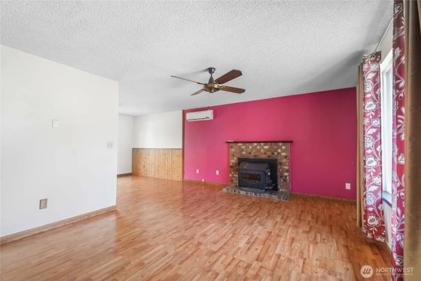 Property photo for 6115 57th Drive Ne, Marysville photo 3