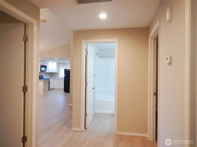 Property photo for 19022 Crown Ridge Boulevard, Arlington photo 10