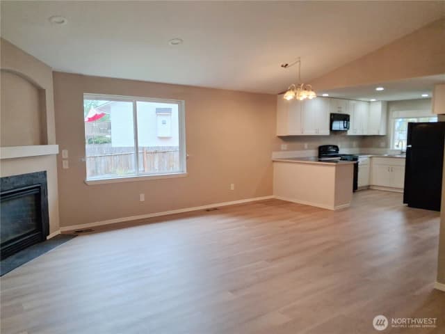 Property photo for 19022 Crown Ridge Boulevard, Arlington photo 2
