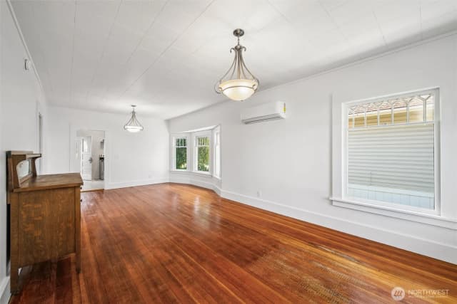 Property photo for 2014 Iron Street, Bellingham photo 5