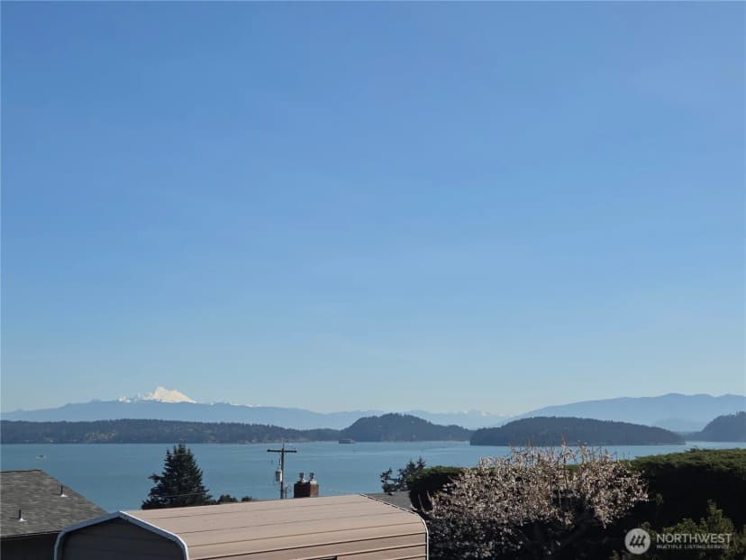 Property photo for 539 Birch Street, Oak Harbor