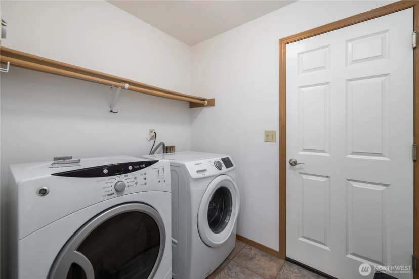 Property photo for 539 Birch Street, Oak Harbor photo 25