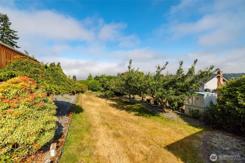 Property photo for 539 Birch Street, Oak Harbor photo 34