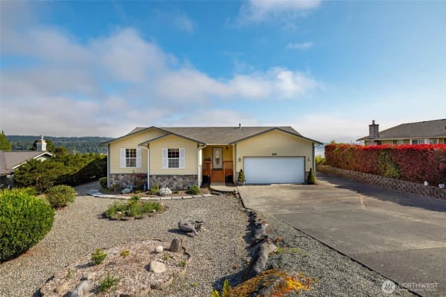 Property photo for 539 Birch Street, Oak Harbor photo 4